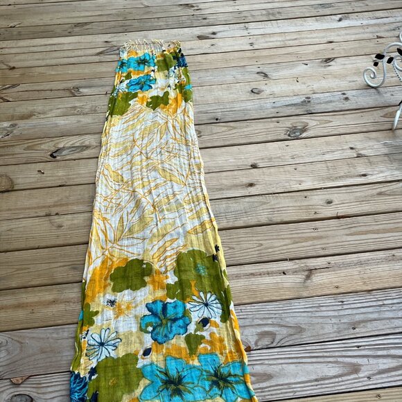 Gorgeous Floral Sheer Lightweight Scarf With Tassels In Yellow Green & Blue - Picture 5 of 7